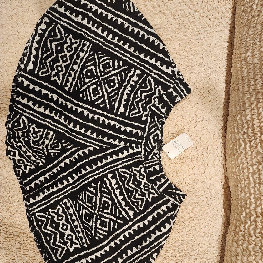 Midget Giraffe Black & White Geometric Print Shorts, NWT, Size L